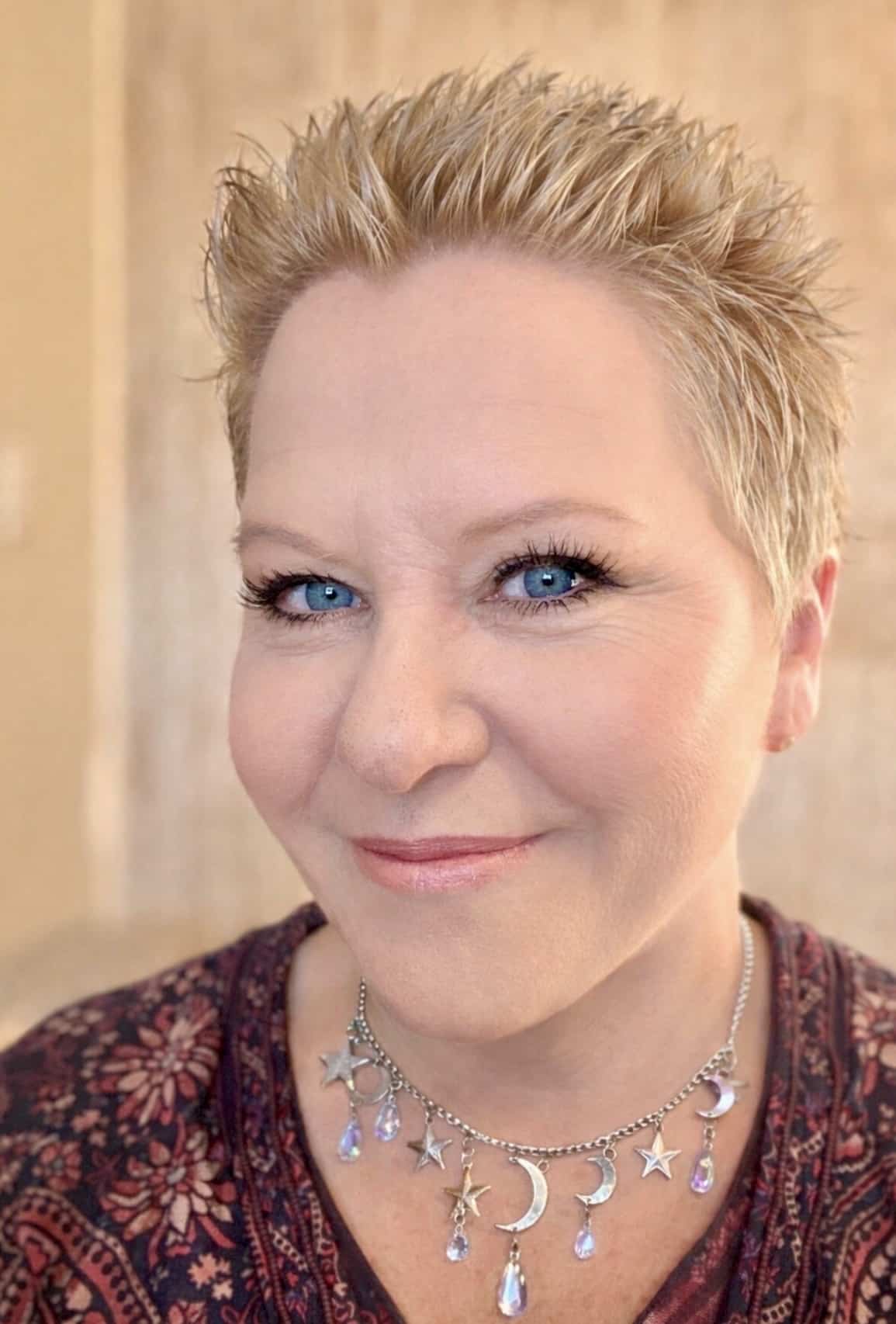 Picture of Carly J Hahn